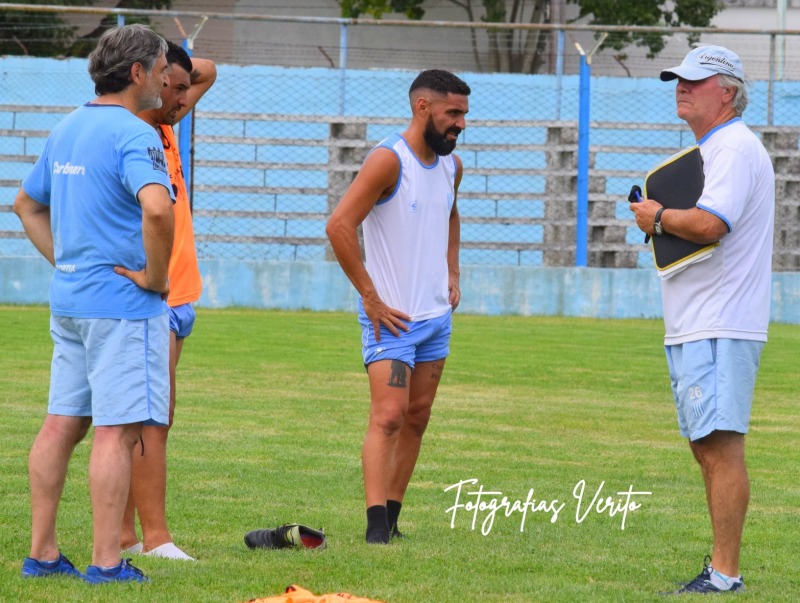 Csar Arbo es el nuevo entrenador de Hinojo
